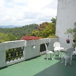 Bed & Breakfast Banda Casa,, Kandy